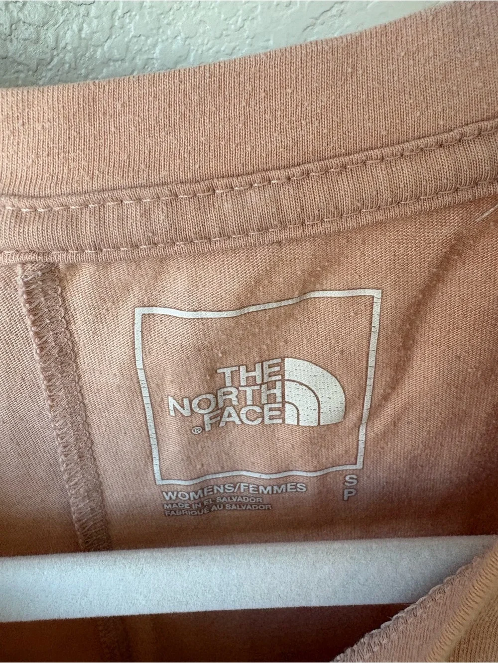 The North Face Dusty Rose Logo Crewneck Tee - Picture 3 of 4